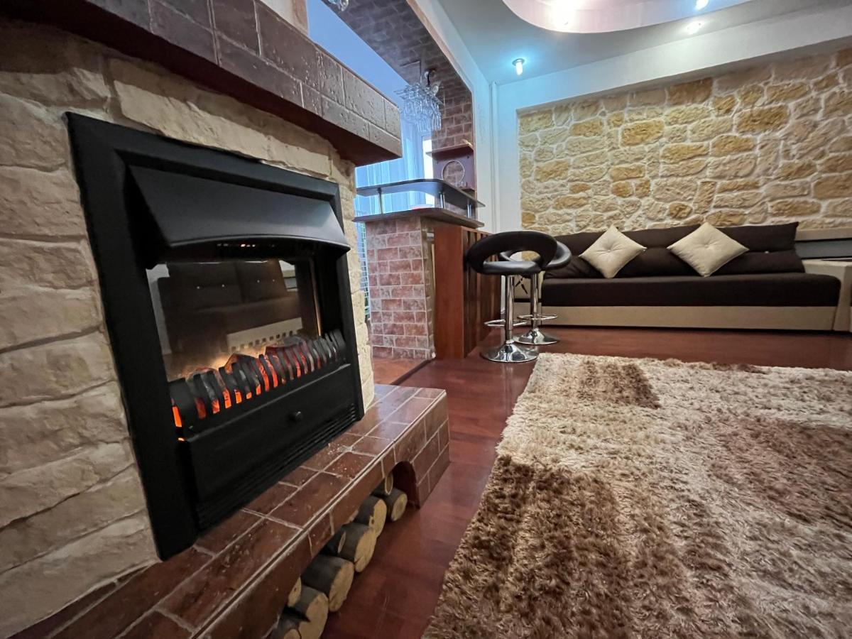 Modern Oasis With A Cozy Fireplace Your Stylish Apartment Minutes From Downtown Букурещ Екстериор снимка